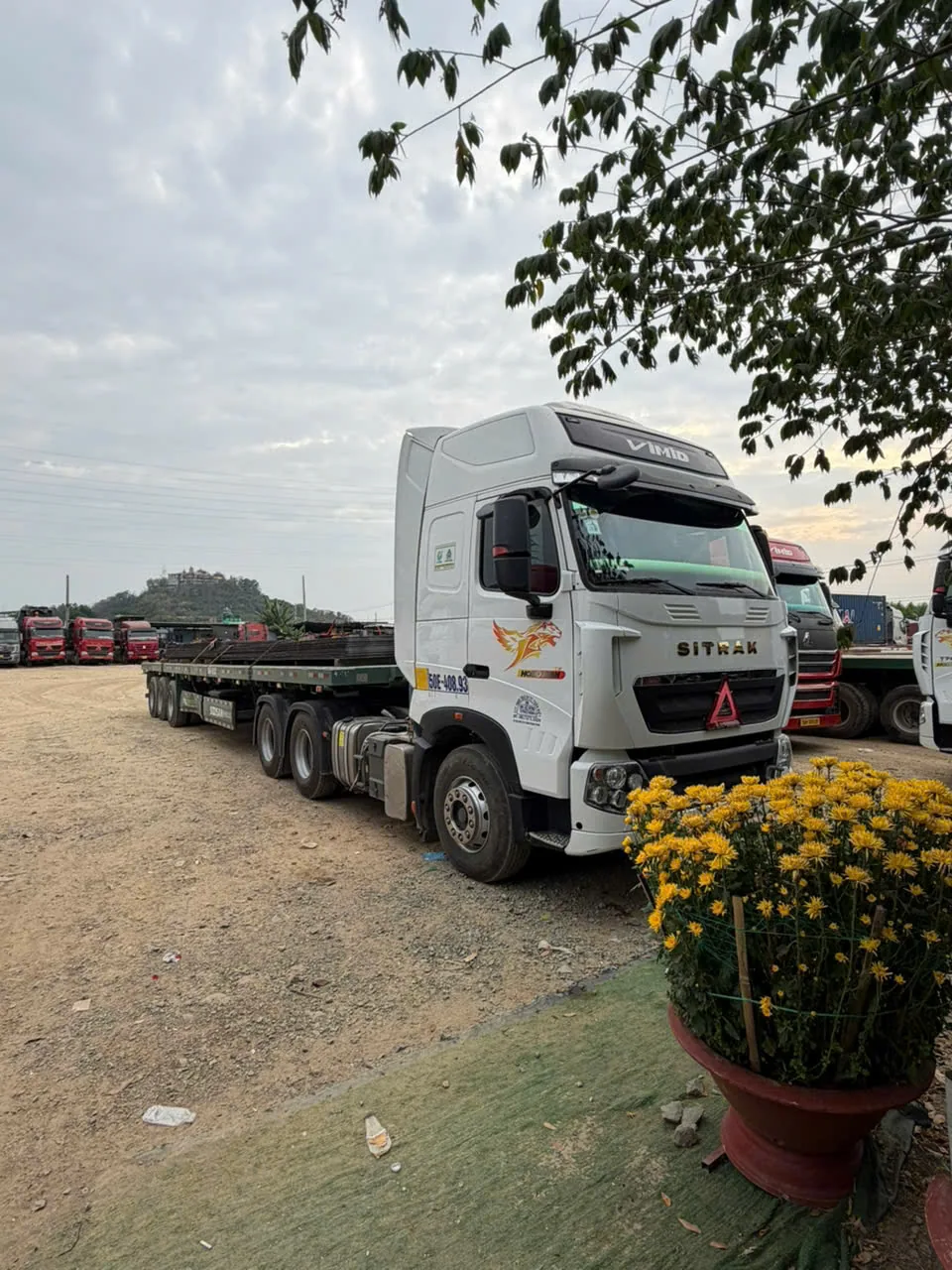 Xe Sitrak thương hiệu Vận Tải Tuấn Kiệt